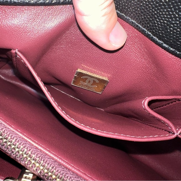 CHANEL COCO HANDLE CAVIAR MEDIUM BAG CC LOGO - Picture 8 of 13